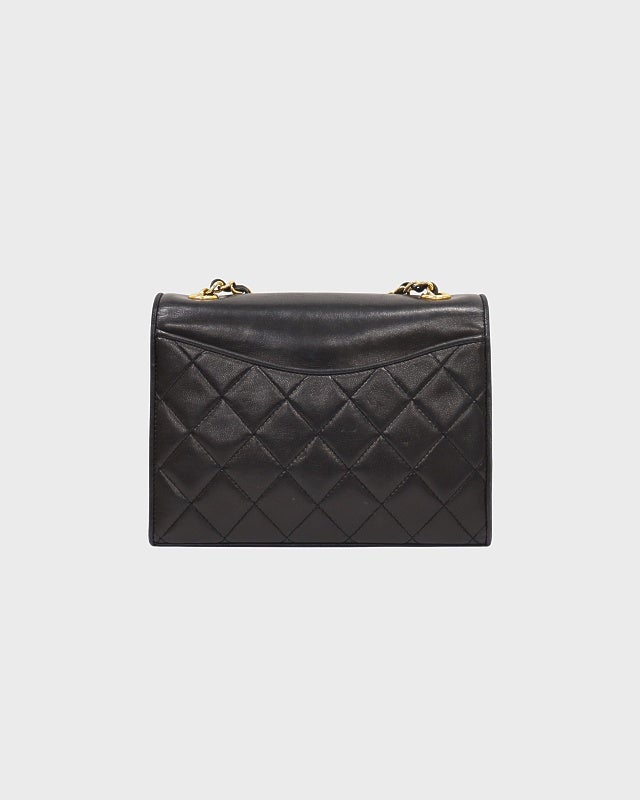 マトラッセチェーンショルダーバッグ⭐︎ブラック CHANEL マトラッセチェーンショルダーバッグ | Hedy