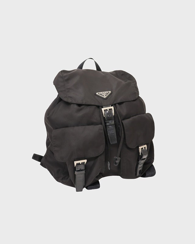 PRADA 三角ロゴ金具ナイロンリュックサック | Hedy