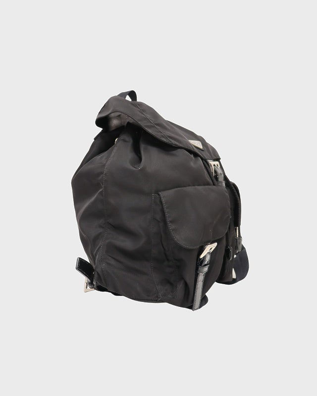 PRADA 三角ロゴ金具ナイロンリュックサック | Hedy