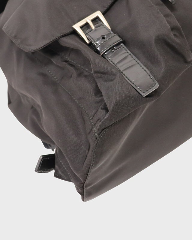 PRADA 三角ロゴ金具ナイロンリュックサック | Hedy