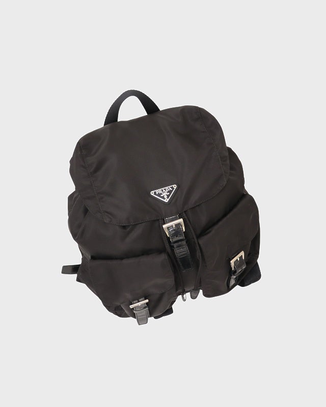 PRADA 三角ロゴ金具ナイロンリュックサック | Hedy