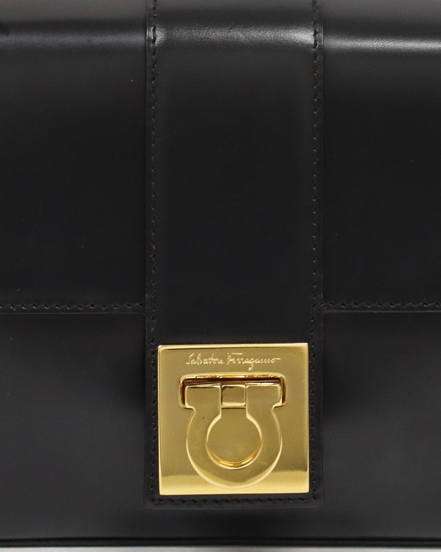 Ferragamo ガンチーニ金具レザーワンショルダーバッグ | Hedy