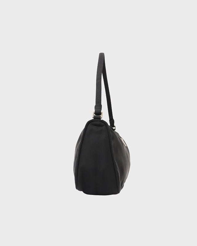 PRADA 三角ロゴ金具ナイロンワンショルダーバッグ | Hedy