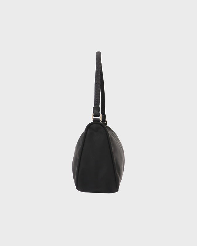 PRADA 三角ロゴ金具ナイロンワンショルダーバッグ | Hedy