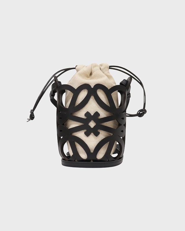 LOEWE アナグラム カットアウトポケットショルダーバッグ | Hedy