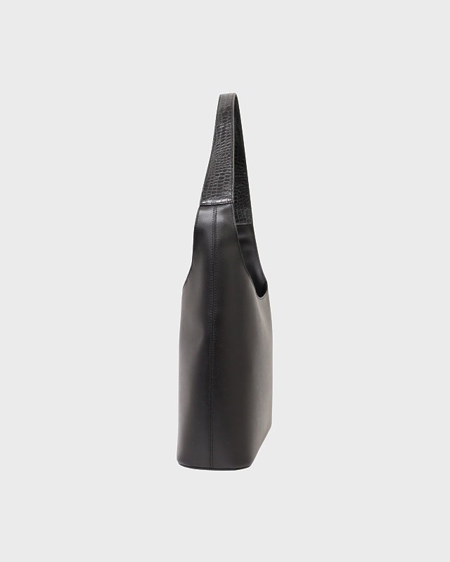 CELINE ロゴ金具レザーワンショルダーバッグ | Hedy