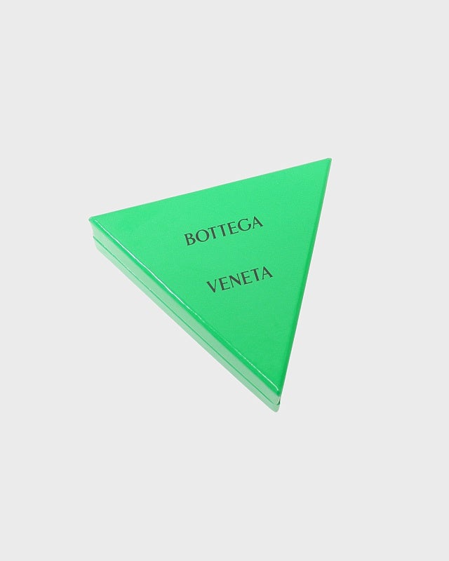 BOTTEGA VENETA エッセンシャル ツイストトライアングルピアス | Hedy