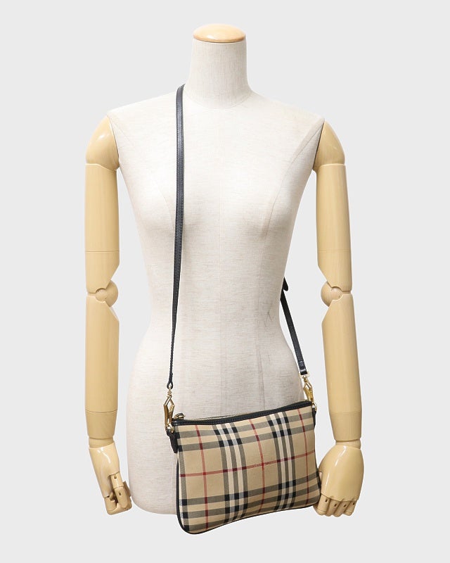 P*e様 BURBERRY チェック柄 ショルダーバッグ BURBERRY チェック柄ショルダーバッグ | Hedy