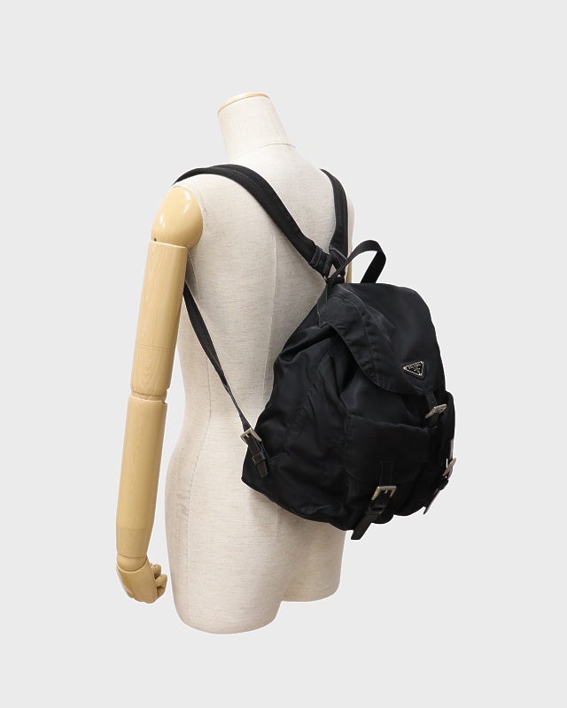m*y様 PRADA お買い得！リュック バックパック ナイロン 三角ロゴ カー PRADA 三角ロゴ金具ナイロンリュック | Hedy
