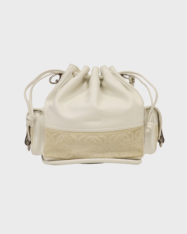 LOEWE ヴィンテージショルダーバッグ　 アナグラム型押し　スエード　レザー LOEWE アナグラムスエードレザーショルダーバッグ | Hedy