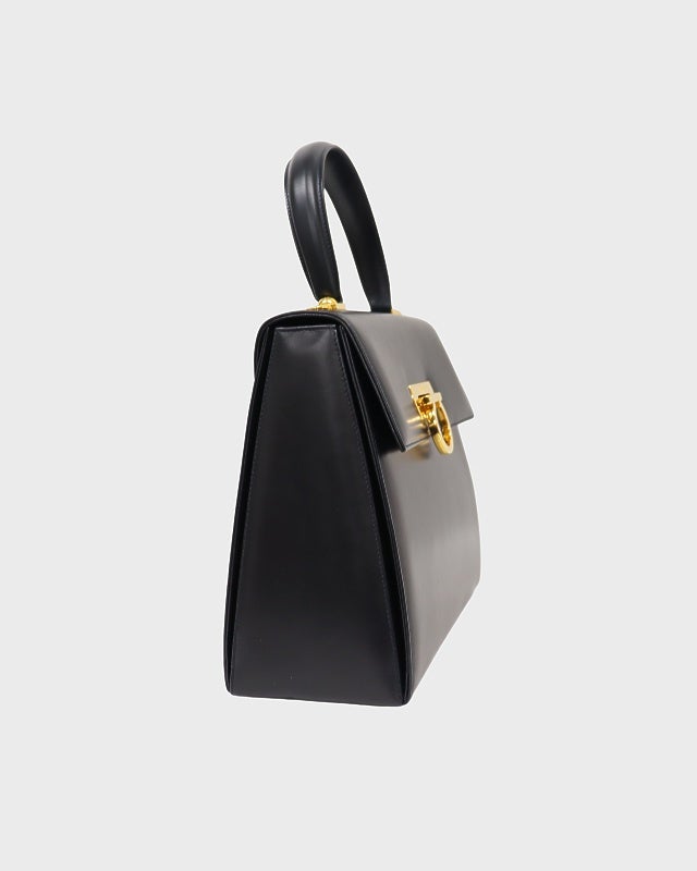 S*a様 フェラガモ　レザー ハンドバッグ 黒 ゴールド金具 ガンチーニ 25 Ferragamo ガンチーニ金具レザーハンドバッグ | Hedy