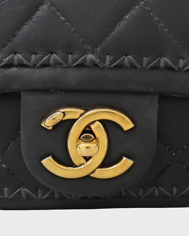 CHANEL マトラッセターンロックチェーンショルダーバッグ | Hedy