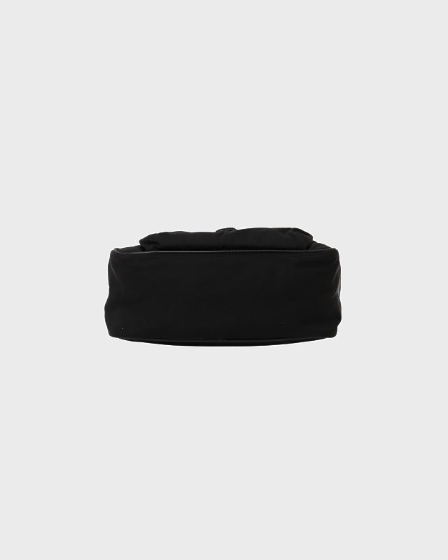PRADA 三角ロゴ金具ナイロンワンショルダーバッグ | Hedy