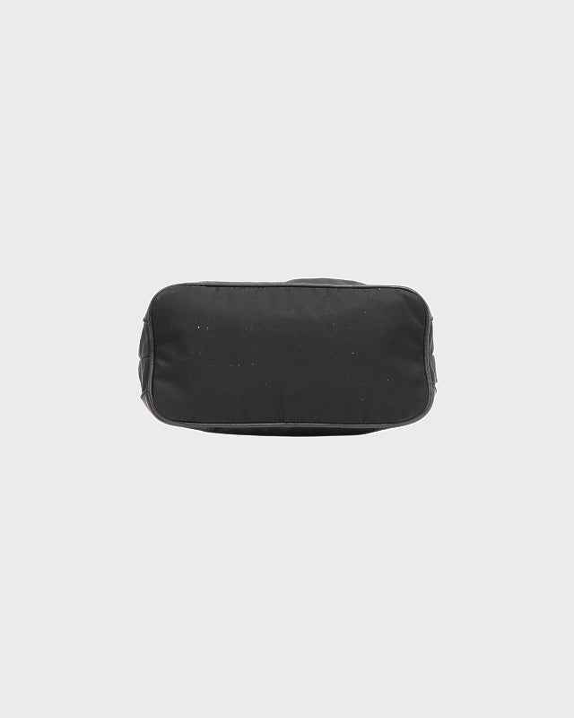 PRADA 三角ロゴ金具ナイロンワンショルダーバッグ | Hedy