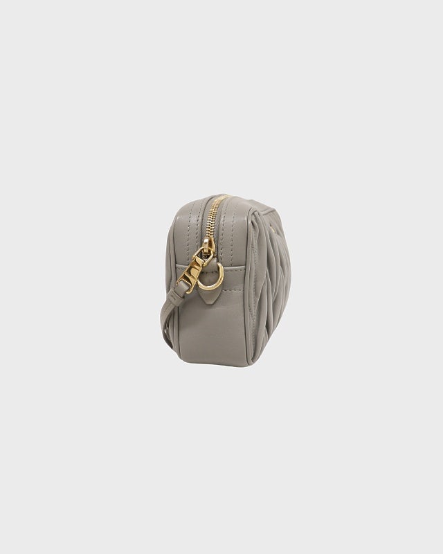 miu miu マテラッセチェーンショルダーバッグ | Hedy