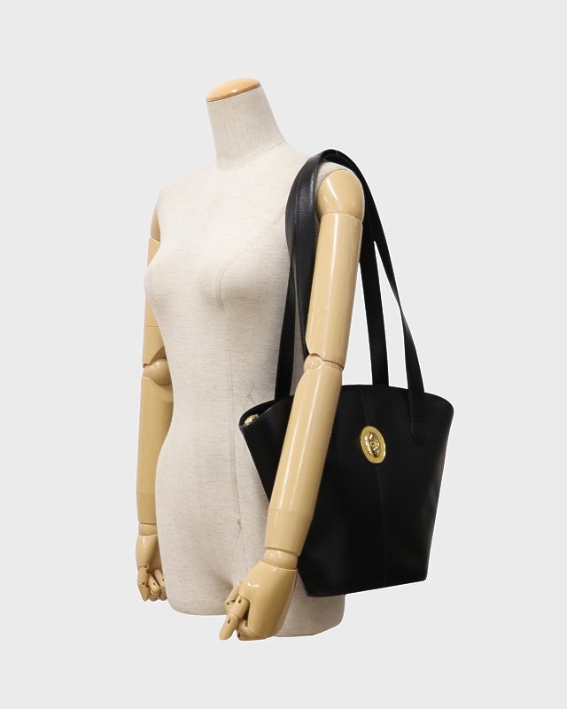 DIOR CDオーバルレザーショルダーバッグ | Hedy