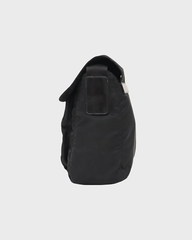 PRADA 三角ロゴ金具ナイロンショルダーバッグ | Hedy