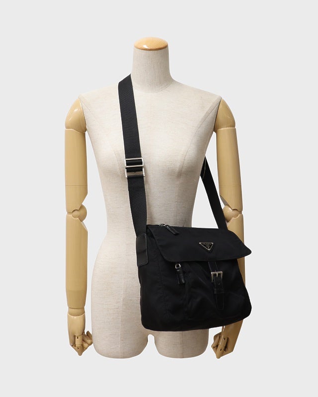 PRADA 三角ロゴ金具ナイロンショルダーバッグ | Hedy