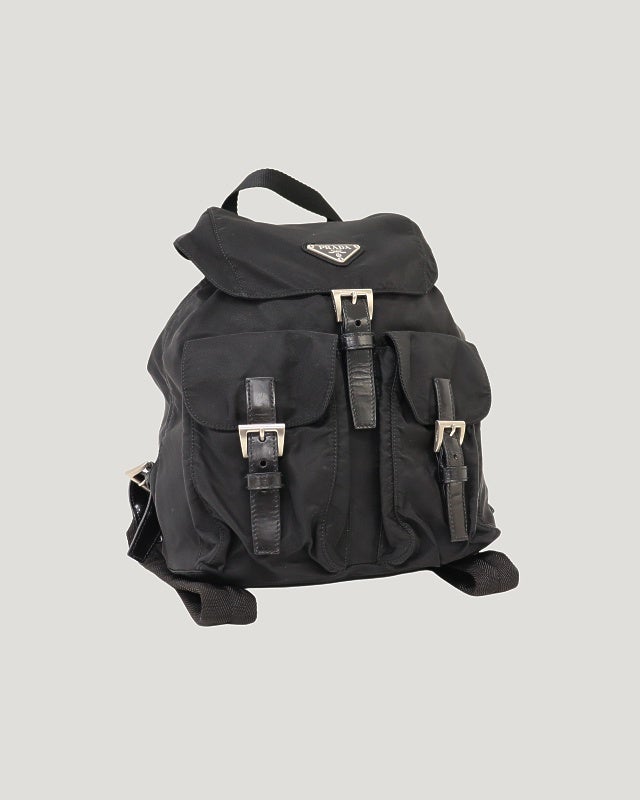 PRADA 三角ロゴ金具ナイロンリュック | Hedy