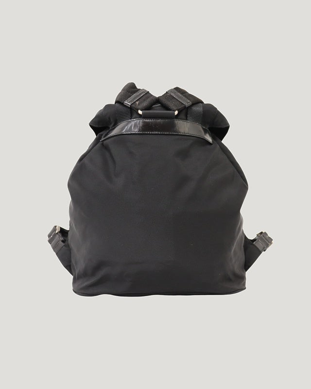 PRADA 三角ロゴ金具ナイロンリュック | Hedy