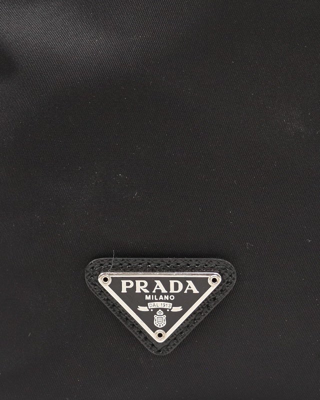 PRADA 三角ロゴ金具ナイロンポーチ | Hedy