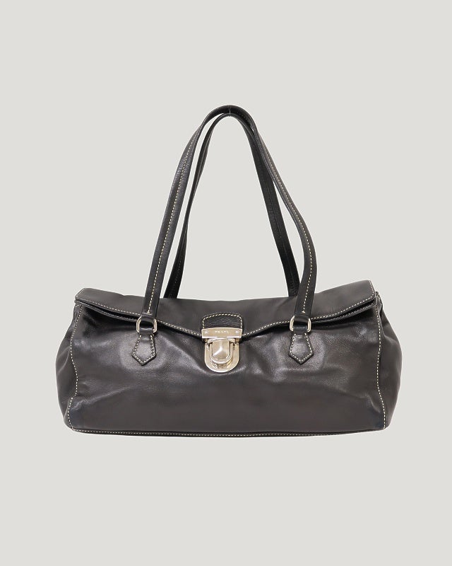 PRADA 三角ロゴ金具レザーハンドバッグ | Hedy