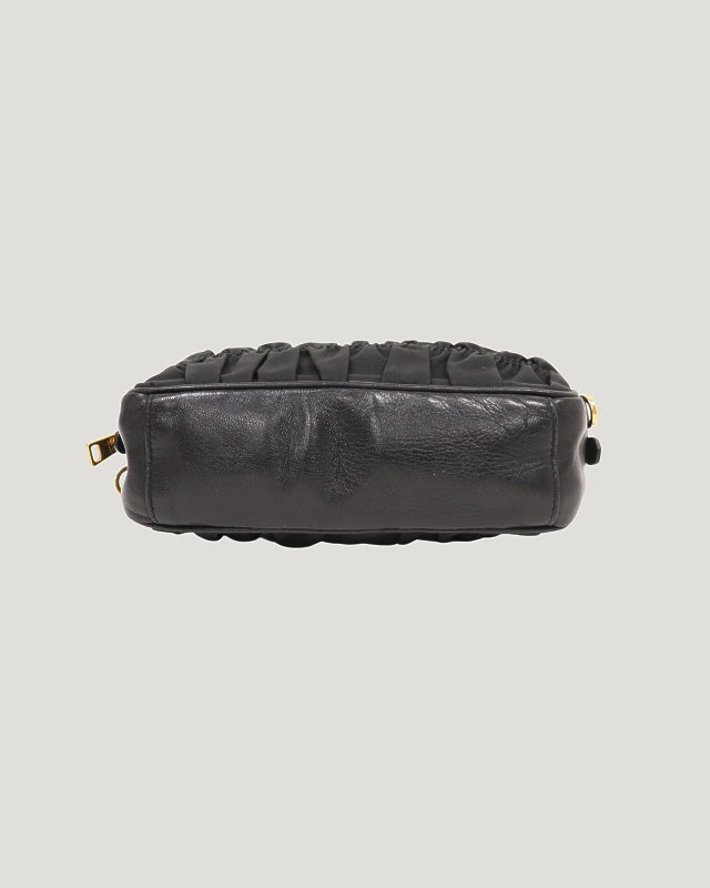 PRADA 三角ロゴ金具ギャザーナイロンショルダーバッグ | Hedy