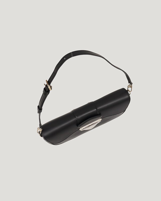 ブラックレザーケース エピライン LOUIS VUITTON エピライン ポシェット・モンテーニュ | Hedy