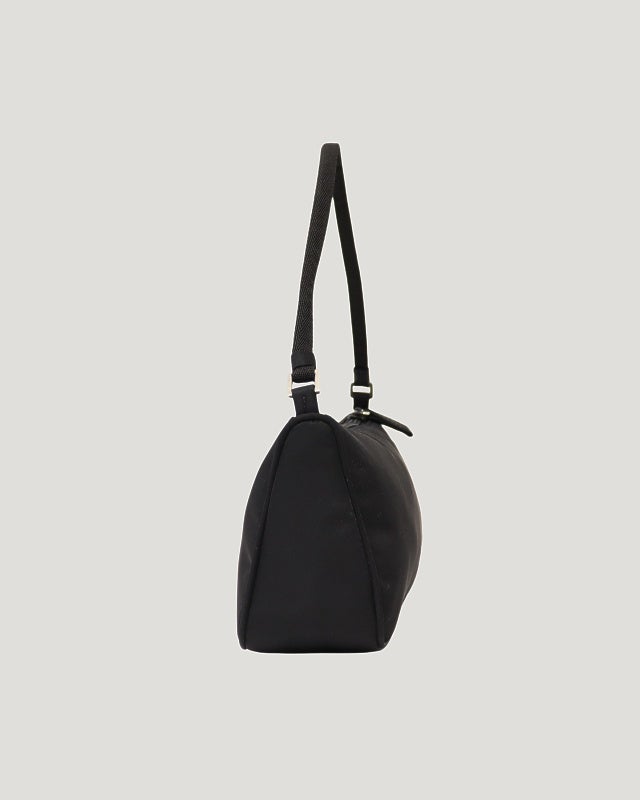 PRADA 三角ロゴ金具ナイロンワンショルダーバッグ | Hedy