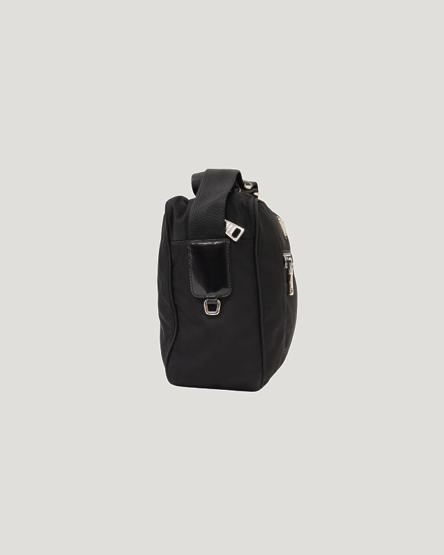PRADA 三角ロゴ金具ナイロンショルダーバッグ | Hedy
