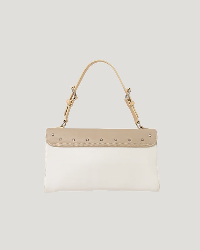 正規品　LOEWE ホワイト ショルダーバッグ　斜めがけ　ロゴ　モノグラム LOEWE ロゴレザーワンショルダーバッグ | Hedy