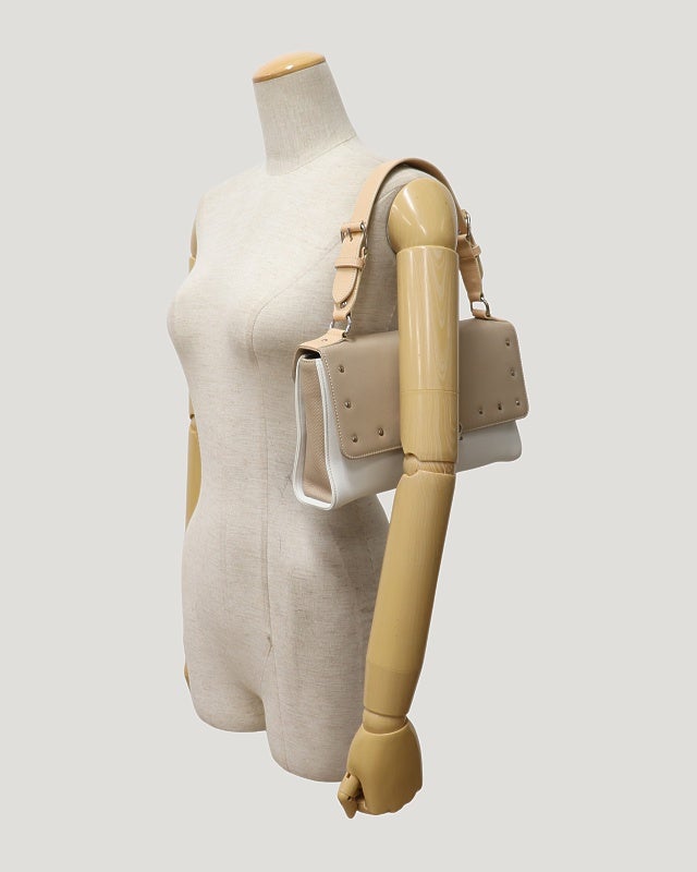 LOEWE ロゴレザーワンショルダーバッグ | Hedy