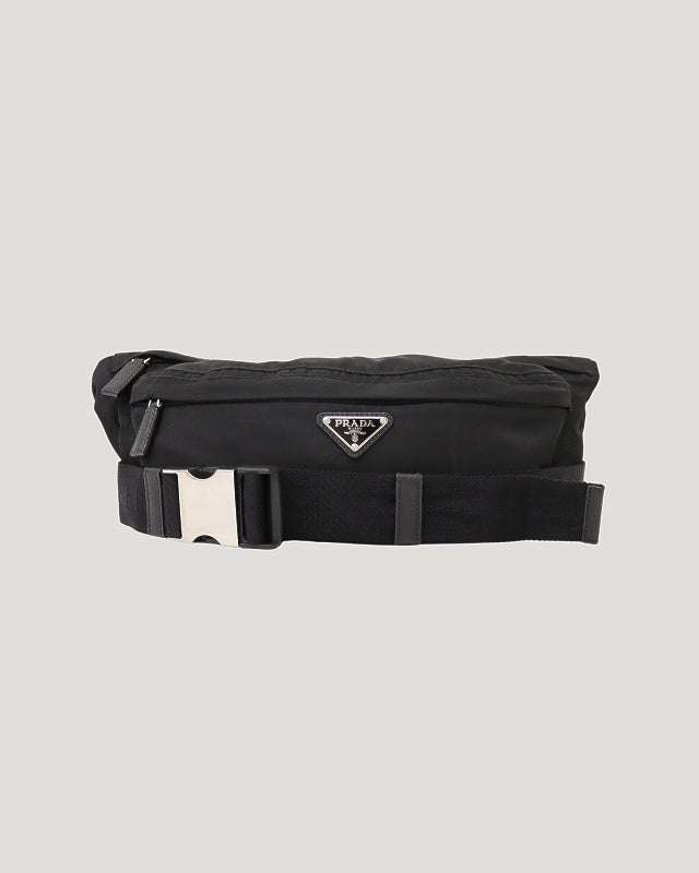 美品✨PRADA ボディーバッグ ショルダー ウエスト ナイロン 三角ロゴ 黒 PRADA 三角ロゴ金具ナイロンウエストバッグ | Hedy