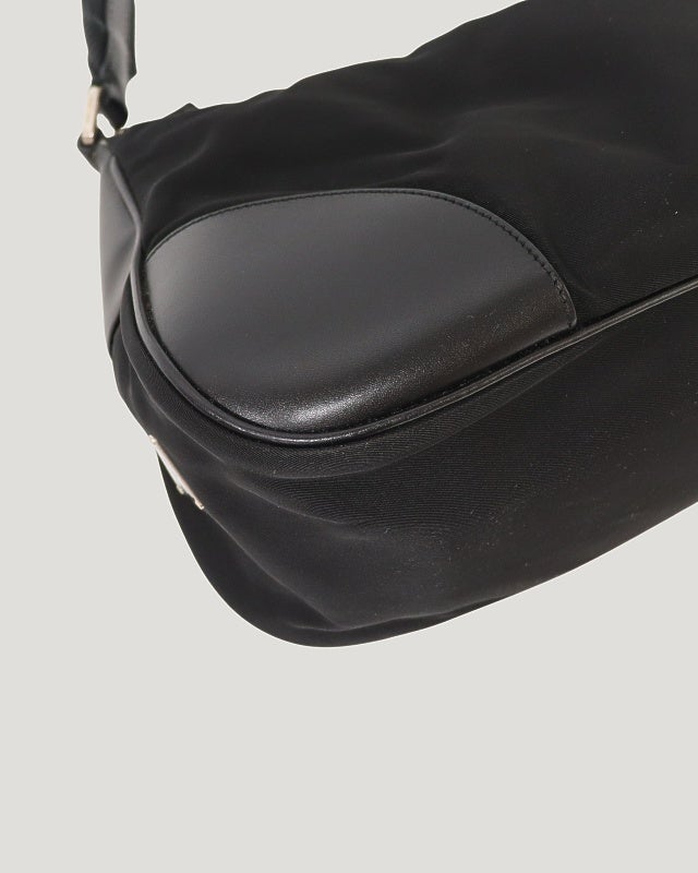 PRADA 三角ロゴ金具ナイロンレザーワンショルダーバッグ | Hedy