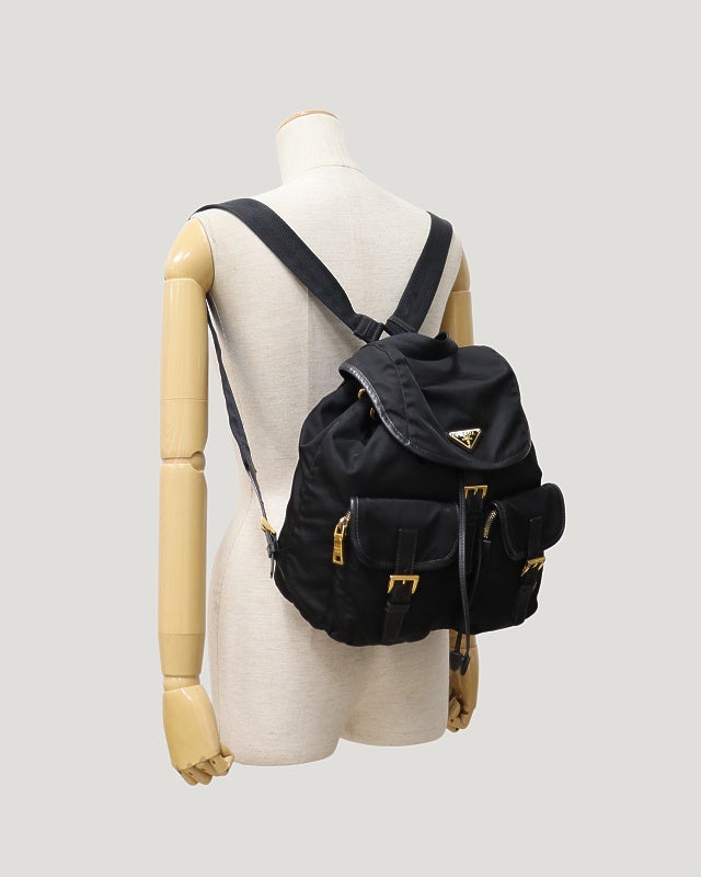 PRADA 三角ロゴ金具ナイロンリュック | Hedy