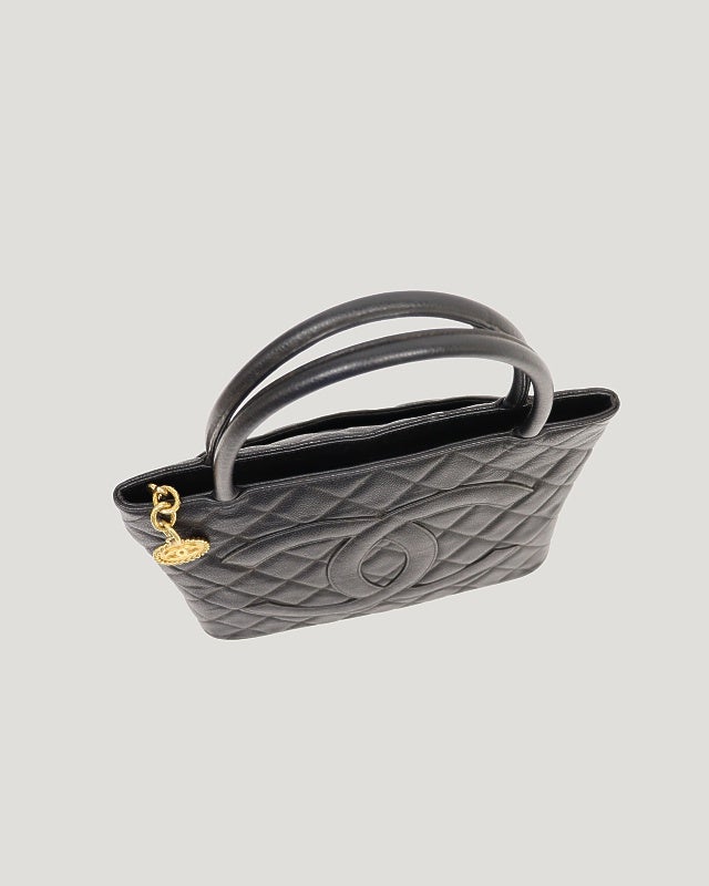 CHANEL キャビアスキン復刻トートバッグ | Hedy