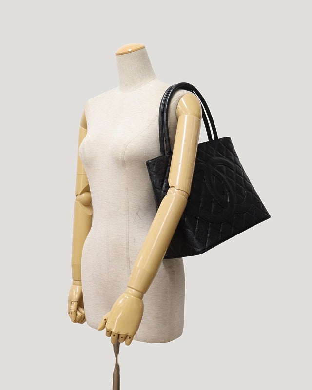 CHANEL キャビアスキン復刻トートバッグ | Hedy