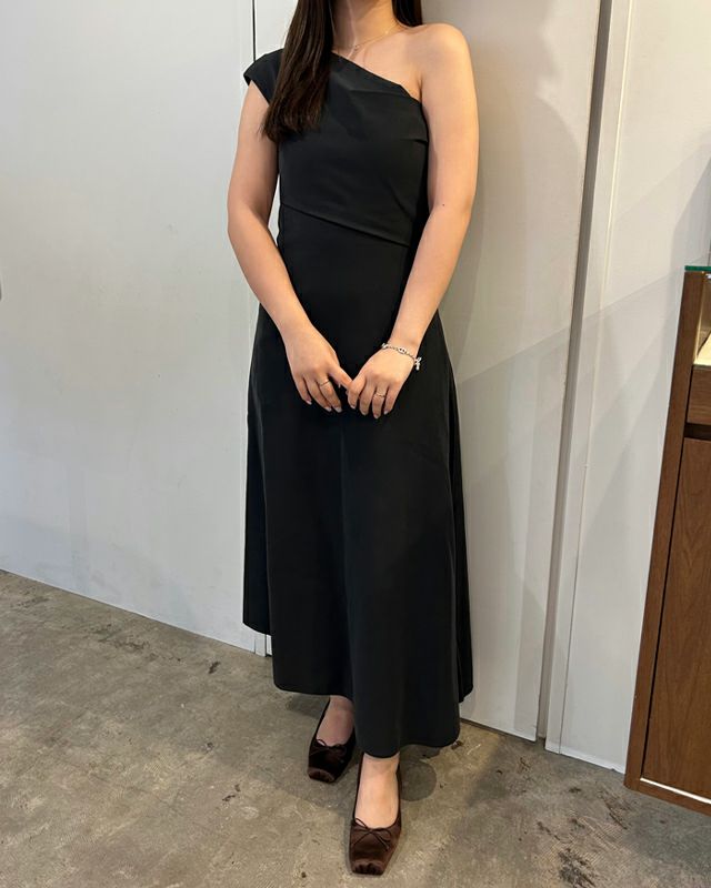 THE ROW ワンピース　XS THE ROW ワンショルダーワンピース | Hedy